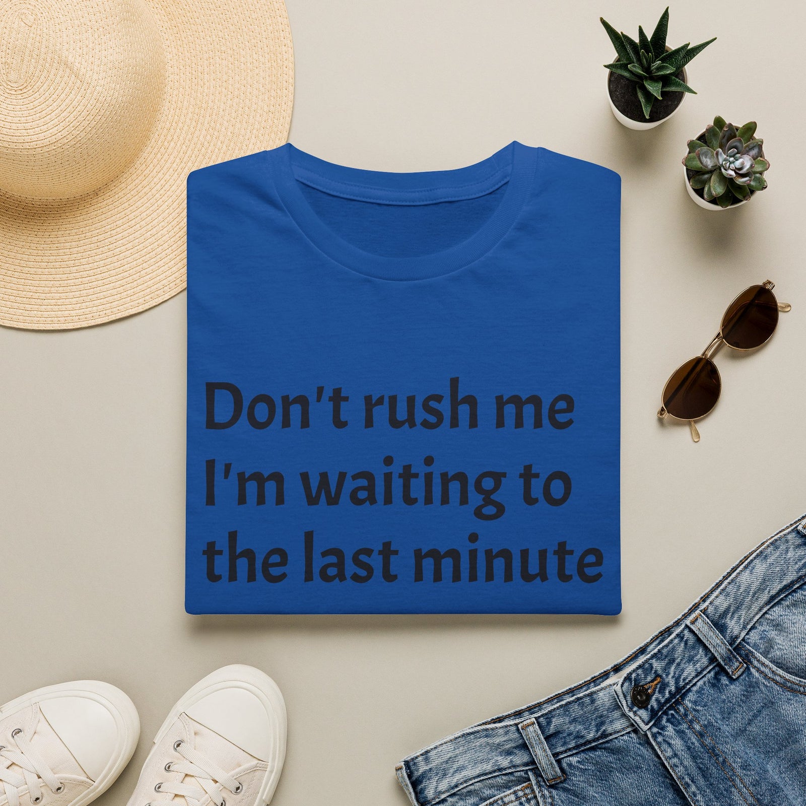 Black Graphic T‑Shirt — Subtle Text 'Don't Trust Me I'm Walking to the Last Minute'